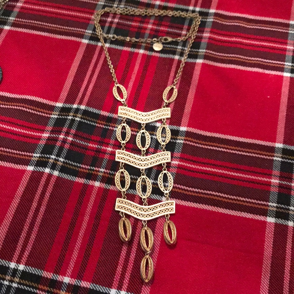 Stella & Dot long detailed necklace